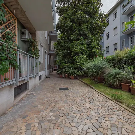 Xenia - Attic In San Siro Area شقة ميلان